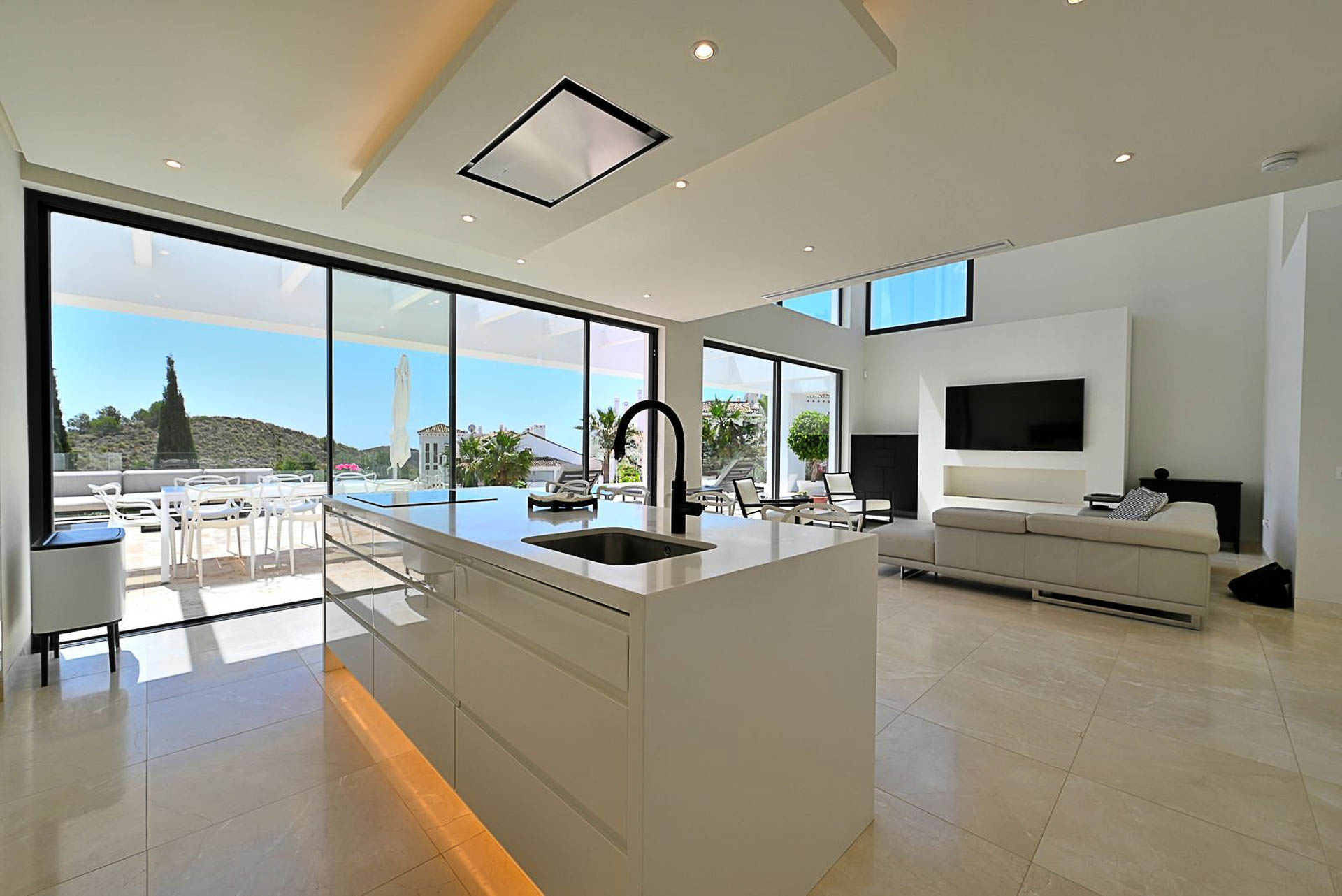 Recently built villa with amazing views on the Mijas Road